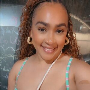 Meet your Posher, Shatondra